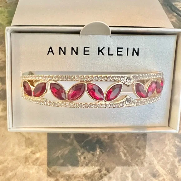 NIB Anne Klein Ruby Red and Gold Bracelet - Picture 3 of 9